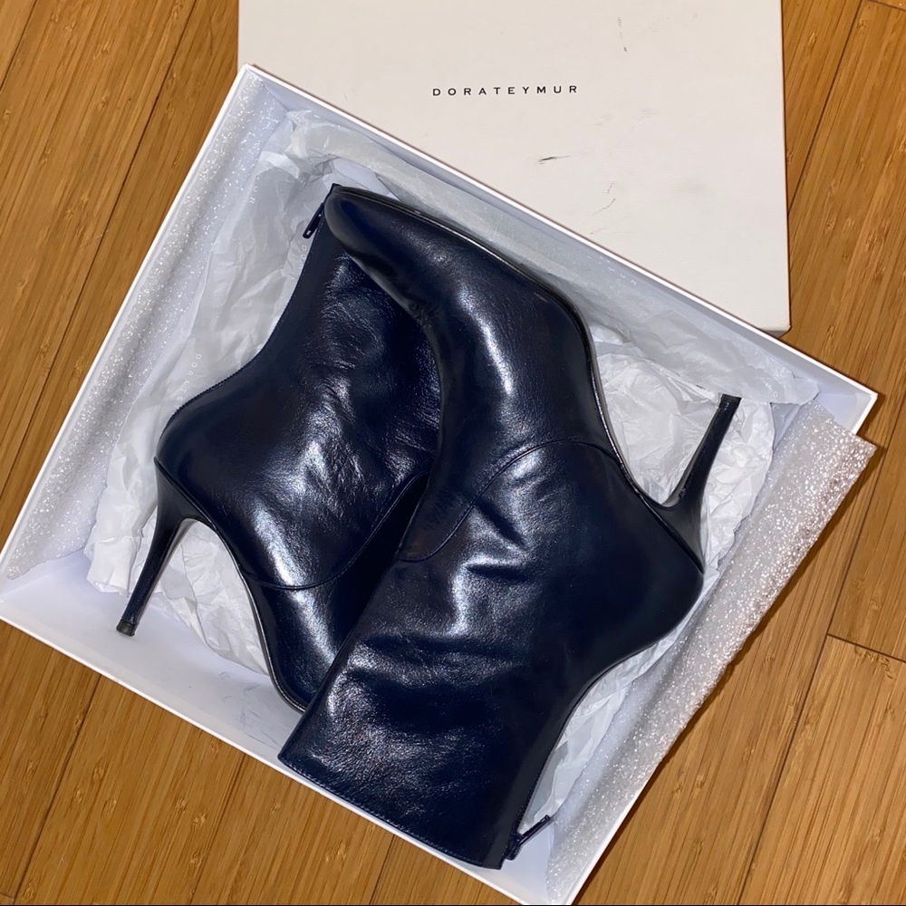 Preloved Dorateymur square toe heel boots size 38